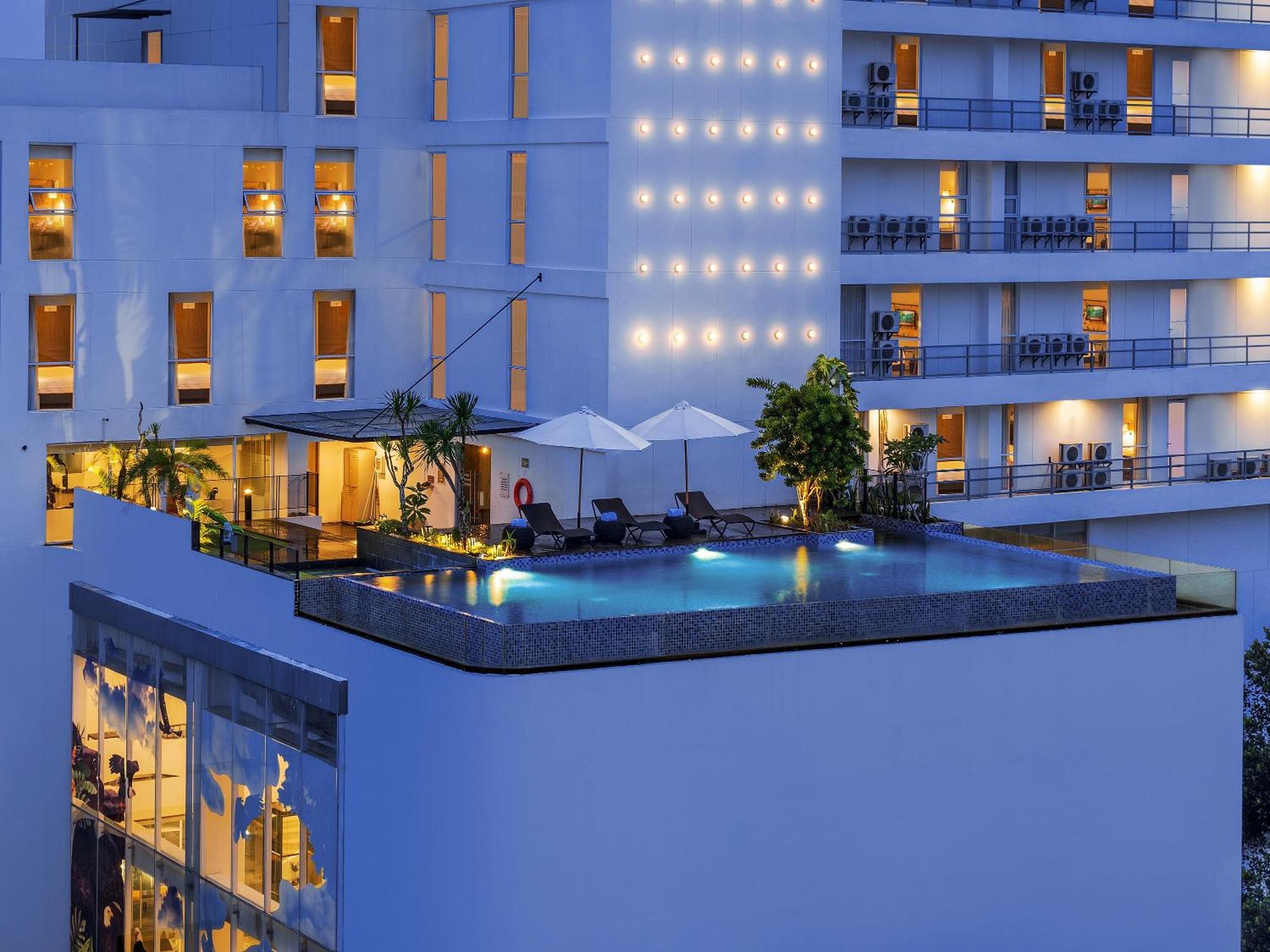 Luminor Hotel Purwokerto By Wh Εξωτερικό φωτογραφία