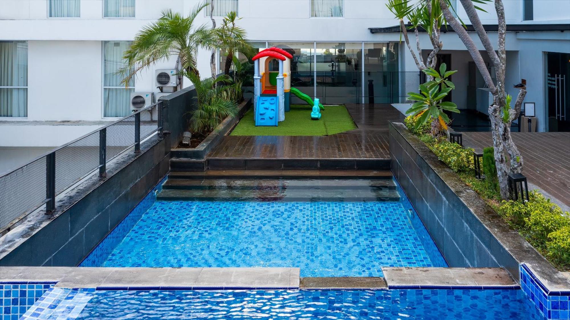 Luminor Hotel Purwokerto By Wh Εξωτερικό φωτογραφία
